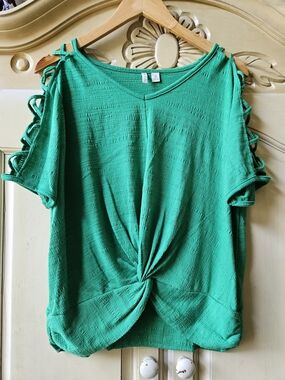 Cato Green Knot-Front Cold-Shoulder Blouse